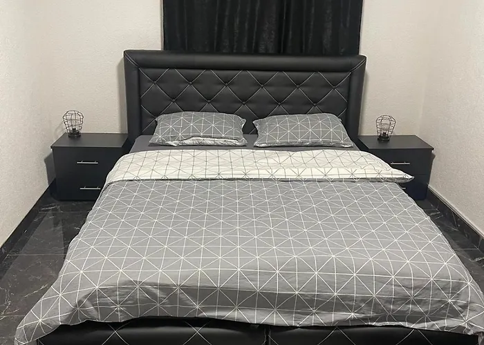 Apartment Black & White Trpanj