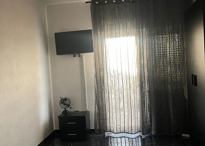 Apartment Black & White *