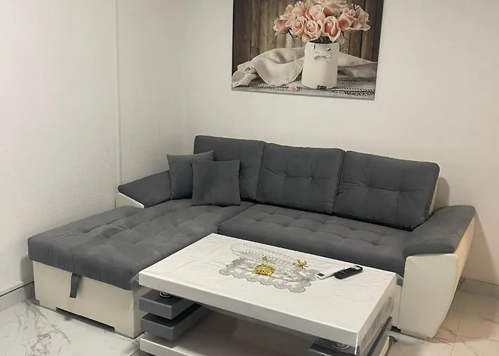 Black & White Apartment